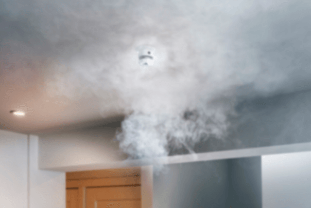 Product Highlight image Smoke detected, lights on!