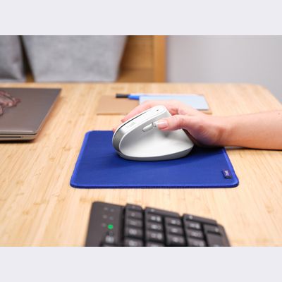 Bayo+ Multidevice Ergonomic Wireless Mouse - White